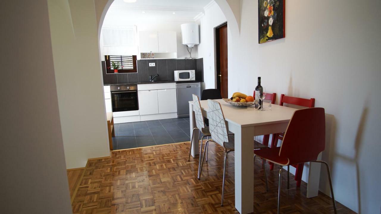 Apartmani Laura Τρογκίρ Εξωτερικό φωτογραφία
