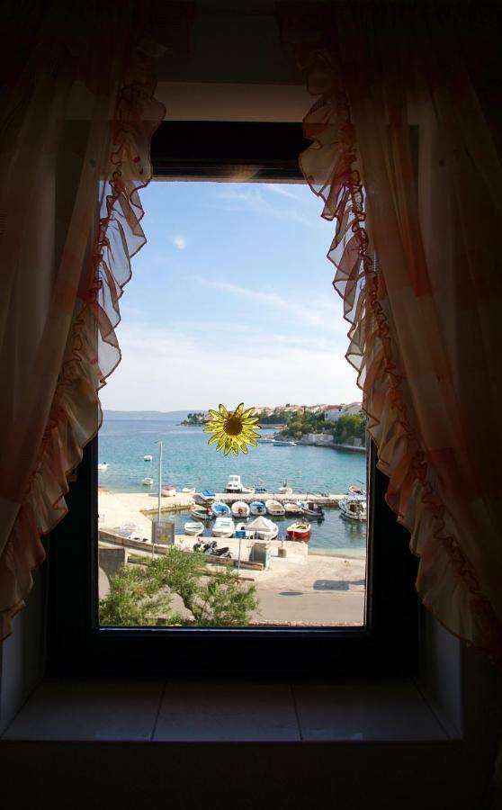 Apartmani Laura Τρογκίρ Εξωτερικό φωτογραφία