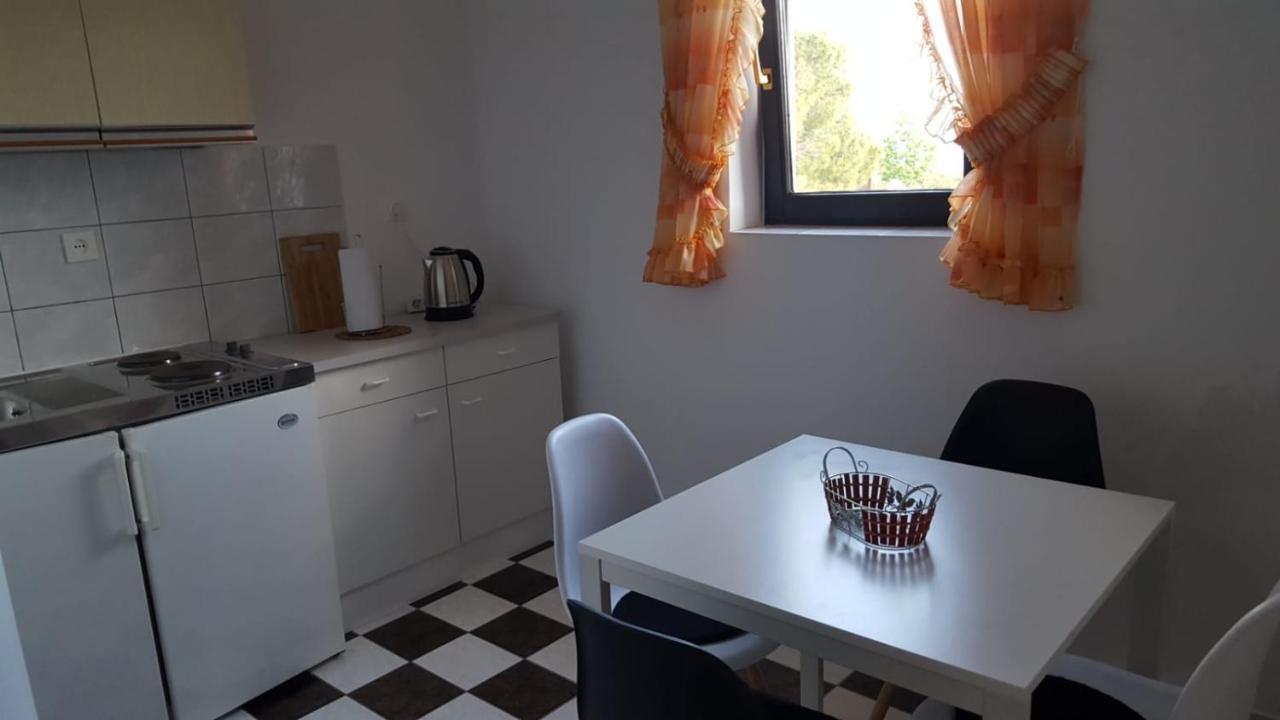 Apartmani Laura Τρογκίρ Εξωτερικό φωτογραφία